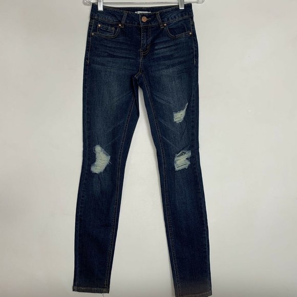 Refuge Jeans Women Size 0Mid-Rise Skinny Slim Fit Distressed Mid Wash Blue Denim - Picture 1 of 8